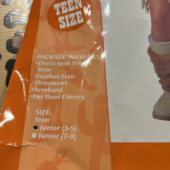 Indian princess teen costume, size 3–5 - Picture 8 of 8